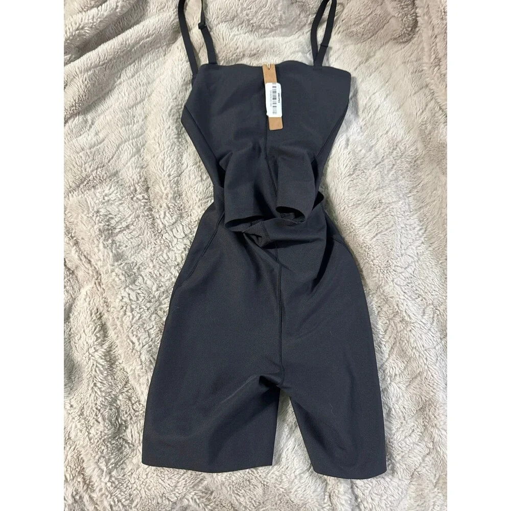 Skims Body CS Open Back Mid Thigh Bodysuit Onyx - Picture 6 of 9